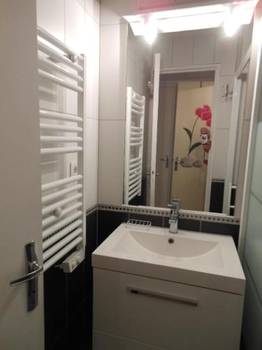 Ένα μπάνιο στο Maison T3 climatisée à barcares village