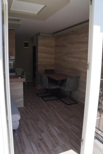 Φωτογραφία από το άλμπουμ του Lux Apartman Bogosavljevic σε Soko Banja