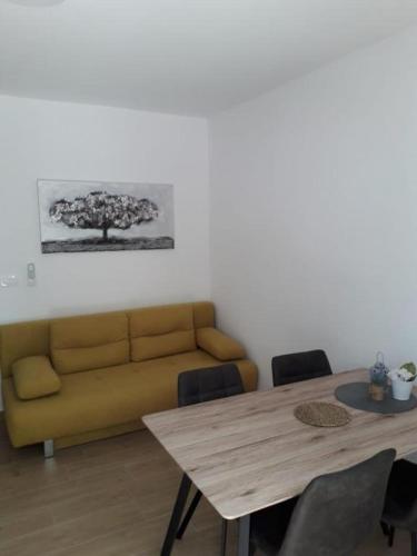 Apartment in Podgora with Terrace, Air conditioning, Wi-Fi (4492-8)