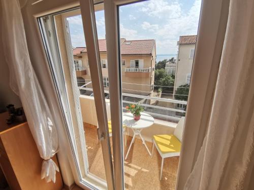 Balkón nebo terasa v ubytování Apartmani Riba