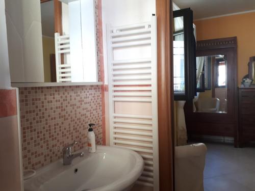 Een badkamer bij Villa Rosangela