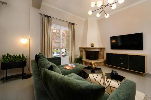 Regina's Downtown Apartment by CorfuEscapes