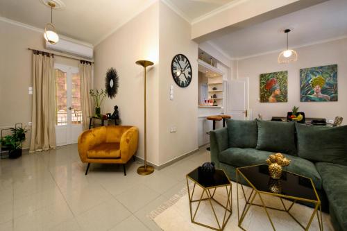 Regina's Downtown Apartment by CorfuEscapes
