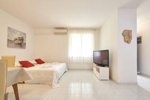 Apartment in Slatine with Terrace, Air conditioning, Wi-Fi (4789-2)