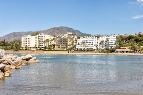 Front Sea View Apartment Estepona