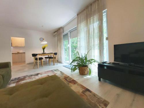 Green City Point Apartment