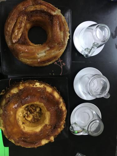 ゲストハウスの敷地内または近くでの食事または食べ物