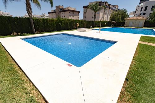 Beautiful apartment with 2 terraces, Pool & Beach