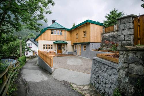 Apartment Aussee- Hallsatt Salzherrenhof- Küche, WLAN, Netflix