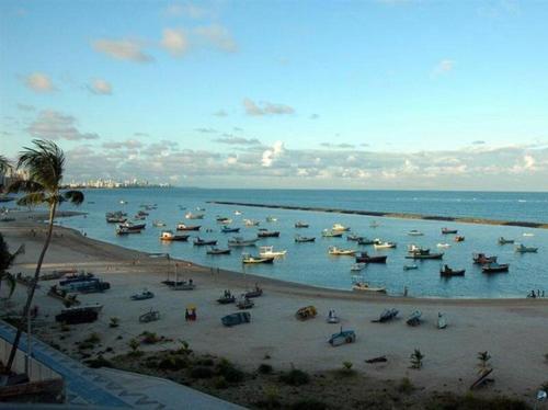Apartamento Beira-mar Viagem Sustentável Flat na praia de Candeias Menor preço em Apartamento Beira-mar Viagem Sustentável Flat na praia de Candeias