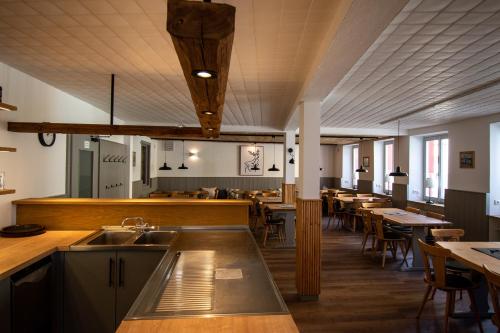 Restaurace v ubytování Zum Hirschen - Sulzfeld am Main