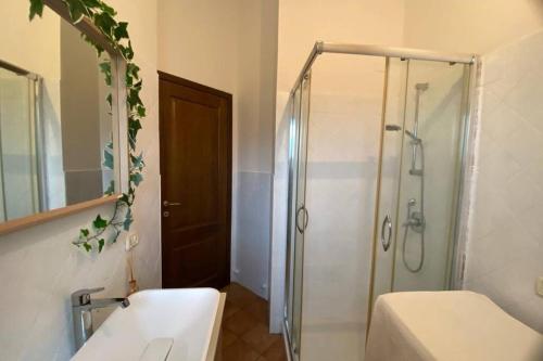 Kúpeľňa v ubytovaní Casa Luisa IUN Q3032 Appartamento a 5 minuti in macchina dal Mare