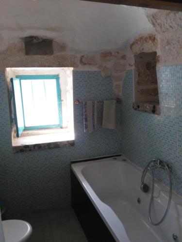 A bathroom at Trullo Francisco