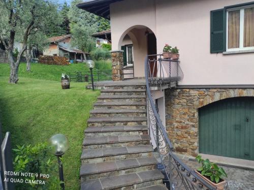 a set of stairs in front of a house at Villa The Princess in Lenno
