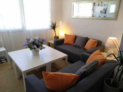 Zdjęcie z galerii obiektu Primera línea de mar apartamento dúplex en Ribeira w mieście Ribeira