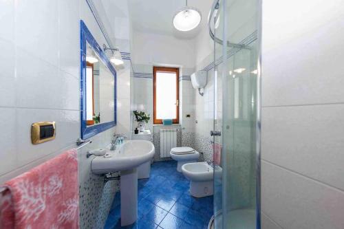 Ένα μπάνιο στο Soverato luxury panoramic house by the sea
