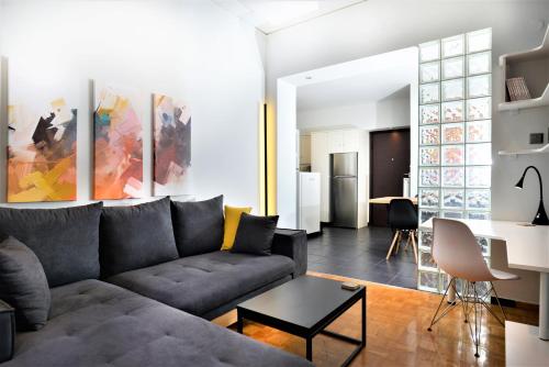 Cozy Apt in Ilisia with Urban Forest View