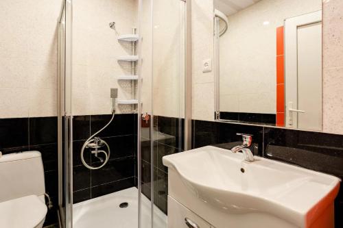 Ένα μπάνιο στο Sololaki Rooms