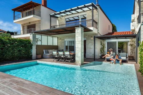 Sunny Villas Exclusive