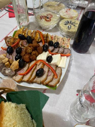 Φαγητό σε αυτός ο ξενώνας ή κάπου εκεί κοντά