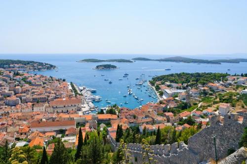 Studio Apartment in Hvar Town with Sea View, Balcony, Air Conditioning, Wi-Fi (3666-1)