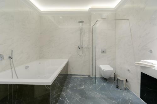 2H Horizon Hotel photo 46