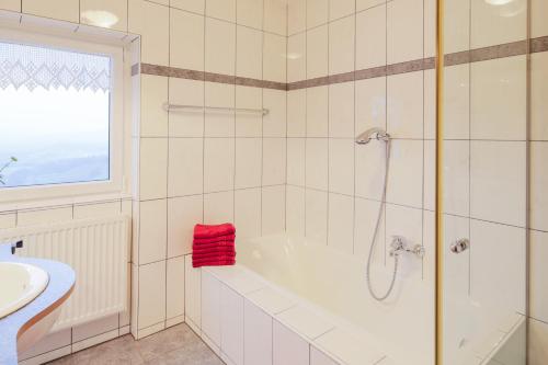 A bathroom at Berghof Vöglerbrand