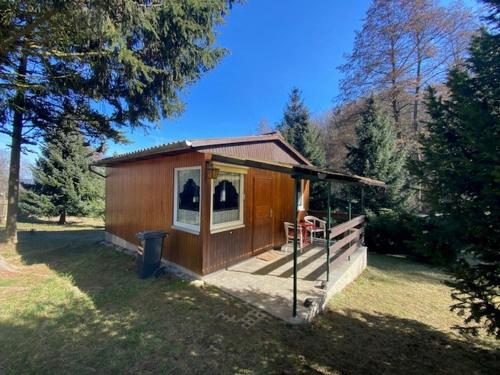 Fotografija u galeriji objekta Waldfrieden Bungalow u gradu Garnsdorf