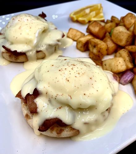 Jídlo v hotelu nebo okolí