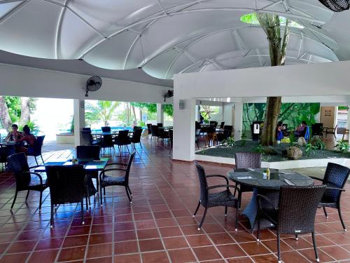 Zdjęcie z galerii obiektu Beautiful Beach Stay, Golf view Suite at Coronado w mieście Playa Coronado