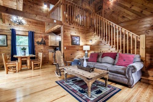 Cabin in the Woods w/ Hot Tub photo 15