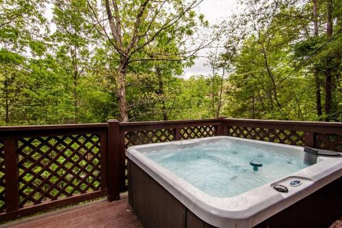 Cabin in the Woods w/ Hot Tub photo 41