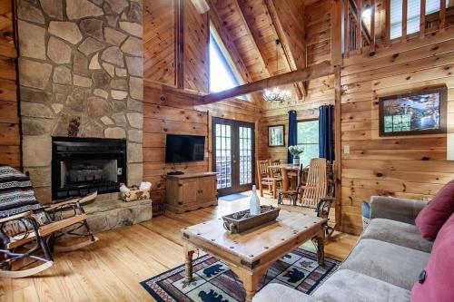 Cabin in the Woods w/ Hot Tub photo 75