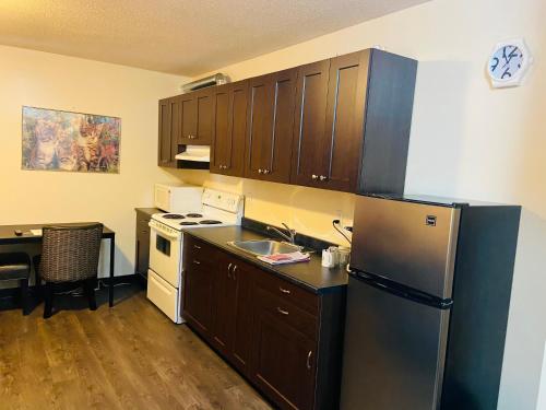 Mountain View Motelにあるキッチンまたは簡易キッチン