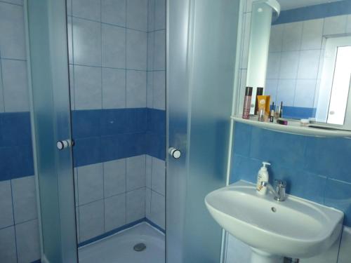 Koupelna v ubytování CASA CATERINA JURILOVCA