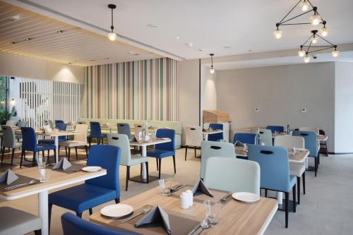Χώρος καθιστικού στο Lemon Tree Hotel, Jumeirah Dubai