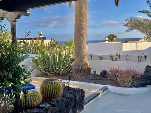Villa Mare Bella Chao sea view private heated solar pool AC