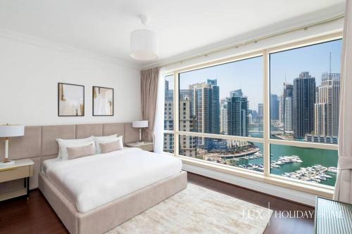 Fotografie z fotogalerie ubytování LUX - The Ultimate Marina View Deluxe Suite v Dubaji