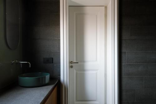 The Silver Lava - design apartment and spa photo 12