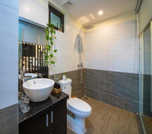 Phòng tắm tại Hoi An Riverland Villa - Hoi An Center