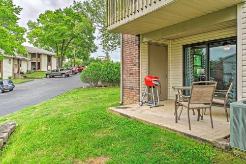 Resort-Style Condo with Grill Less Than 3 Mi to Lake!