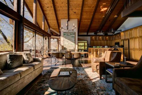 Falling Water Lodge – Photos 5