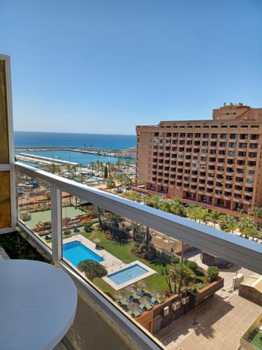 Estudio 1ª linea vista mar planta 10 3 PYR Fuengirola