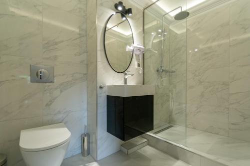 2H Horizon Hotel photo 19