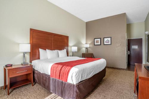 Postel nebo postele na pokoji v ubytování Comfort Inn & Suites Marianna I-10