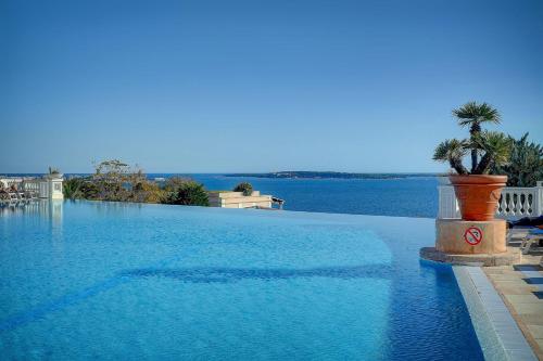 Upstays - 2 Rooms - Renovated - Pool - Air