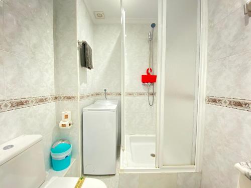 Koupelna v ubytování Acapulco Playa 412 Apartments Casasol