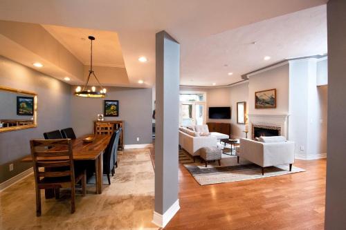 Mears House Unit 1A – Photos 5