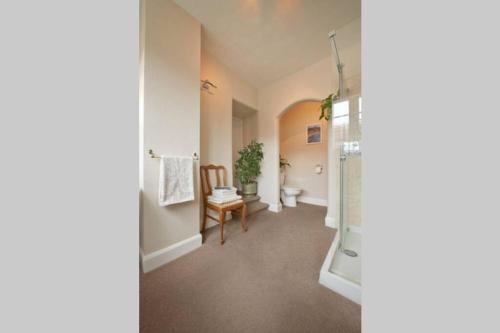 Koupelna v ubytování Troon Arts & Crafts Period Home Golf Beach