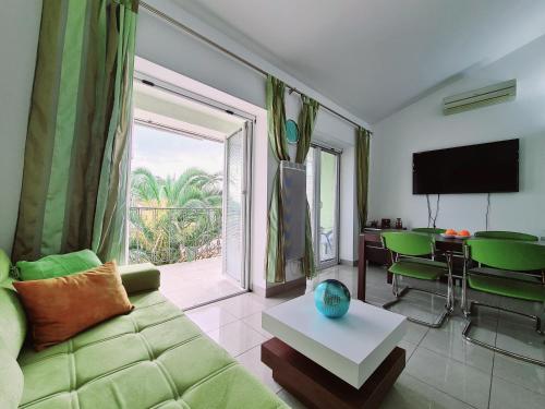 Imagen de la galería de Olive Garden Apartment, en Petrovac na Moru